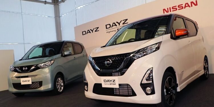 Aliansi Nissan-Mitsubishi Luncurkan Livina Versi Mungil