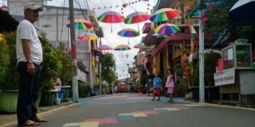 Bersih-bersih, 60 Warga Tanjung Priok Ikuti Program Padat Karya