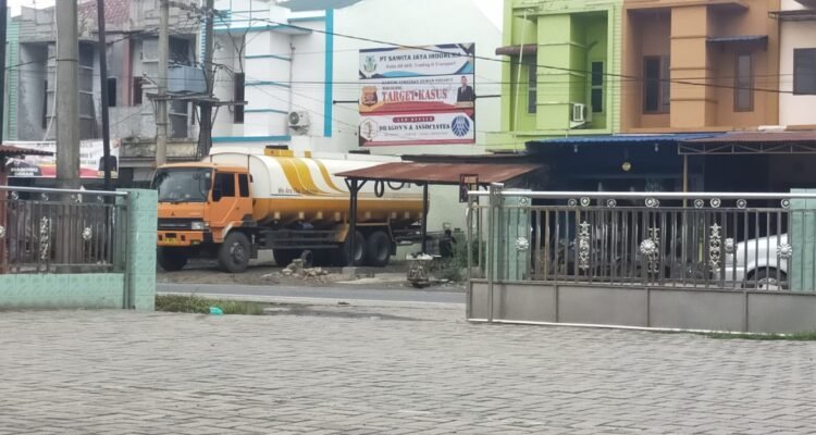 Gudang pengolahan CPO ilegal3