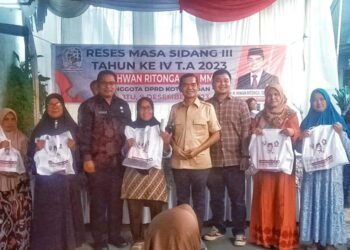 Ihwan Ritonga Terima Keluhan Parit yang Tertutup Bangunan Rumah saat Reses di Bromo