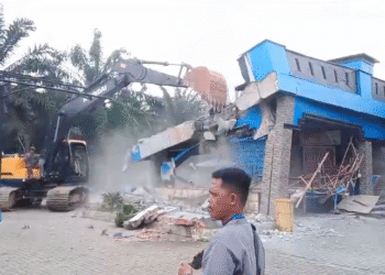 Mantap!!! Diskotek Sky Garden Akhirnya Rata Dengan Tanah