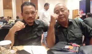Dewan Pembina Lembaga PON, Edison Tamba dan Ketua Lembags PON, Ariadi.