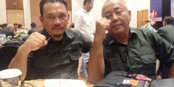 Dewan Pembina Lembaga PON, Edison Tamba dan Ketua Lembags PON, Ariadi.