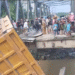 Jembatan Menuju Objek Wisata Tangkahan Ambruk, 1 Truk Terperosok