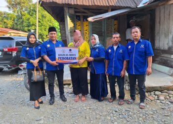 Melepuh Tersiram Air Mendidih, Pedangang Bakso Terima Bantuan dari Ricky Anthony