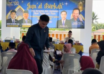 Jum’at Berkah, Ricky Anthony Santuni Puluhan Anak Yatim Piatu