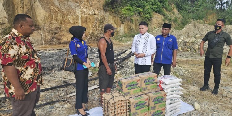 DPRD Sumut Ricky Anthony Gerak Cepat Bantu Korban Kebakaran di Bahorok