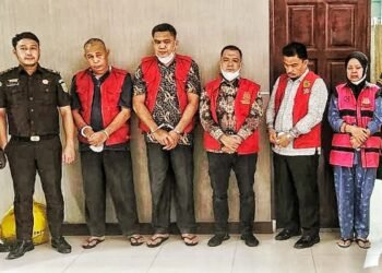Lima Tersangka Perkara PPPK Guru Langkat Resmi Kenakan ‘Rompi Merah’ Kejatisu