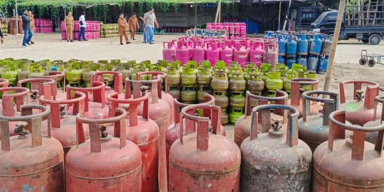 Barbuk Ribuan Tabung Gas dan 5 Mobil Pickup Raib, Kapolres Pelabuhan Belawan Bungkam