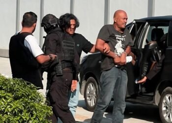 Tim Satgas Intelijen Reformasi dan Inovasi (SIRI) Kejaksaan Agung bersama tim gabungan menangkap buronan bernama Eddy Suranta Gurusinga alias Godol di Deli Serdang, Sumatera Utara, Rabu (28/5/2025) (ANTARA/HO-Kejaksaan Agung RI)