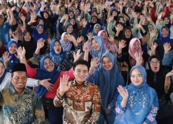 Silarturrahmi ke Padang Tualang, Ricky Anthony Disambut Gembira