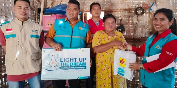 Light Up The Dream ULP PLN Stabat Terangi Mimpi Surib