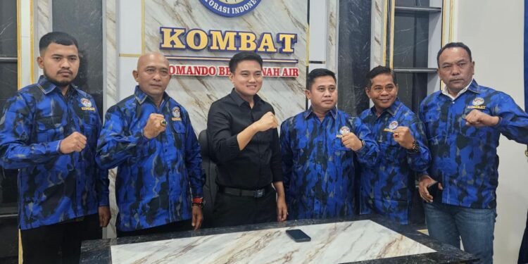 Kompak, Lima Anggota DPRD Gabung KOMBAT