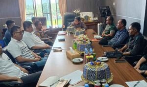 Foto PT PAM Mineral saat sejumlah kegiatan kerja dengan PT BIM. Serta beberapa kali pertemuan di ruangan kantor PT BIM dengan Dirut PT PAM Mineral Rudi Tjanaka.