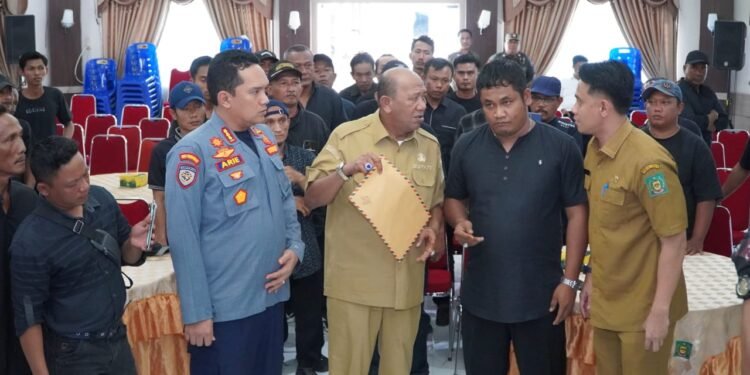 Geruduk Kantor Bupati Langkat, Puluhan Massa BAPERA Tagih Janji Ondim