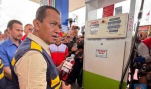 menteri-esdm-bahlil-lahadalia-sidak-kualitas-bbm-spbu-pertamina-di-banjarmasin-kalimantan-selatan-rabu-1932025-1742366155478_169