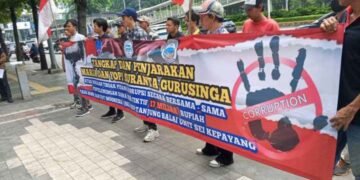 Aliansi Mahasiswa dan Pemuda Jakarta Demo KPK dan BRI Pusat Minta Tangkap Oknum Maria dan Yopi SG Atas Kasus KUR Fiktif Rp 17 Miliar