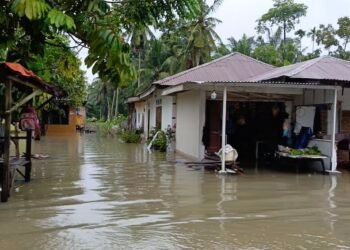 Tiga Hari Hujan, Jalan dan Pemukiman Warga Stabat Tergenang