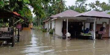 Tiga Hari Hujan, Jalan dan Pemukiman Warga Stabat Tergenang