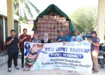 PTPN I Regional 1 Salurkan Bantuan Bahan Pangan untuk Korban Banjir Deli Serdang dan Langkat