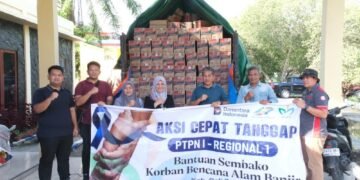 PTPN I Regional 1 Salurkan Bantuan Bahan Pangan untuk Korban Banjir Deli Serdang dan Langkat