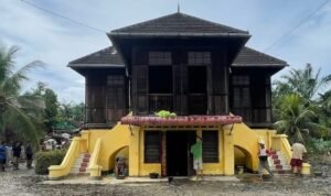 Rumah Datuk Pulau Kampai di Tanjung Pura yang terdampak banjir