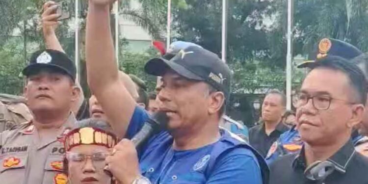 Akui Keliru Terbitkan SE Daging Non Halal, Wali Kota Medan Tak Berani Temui Pendemo Langsung